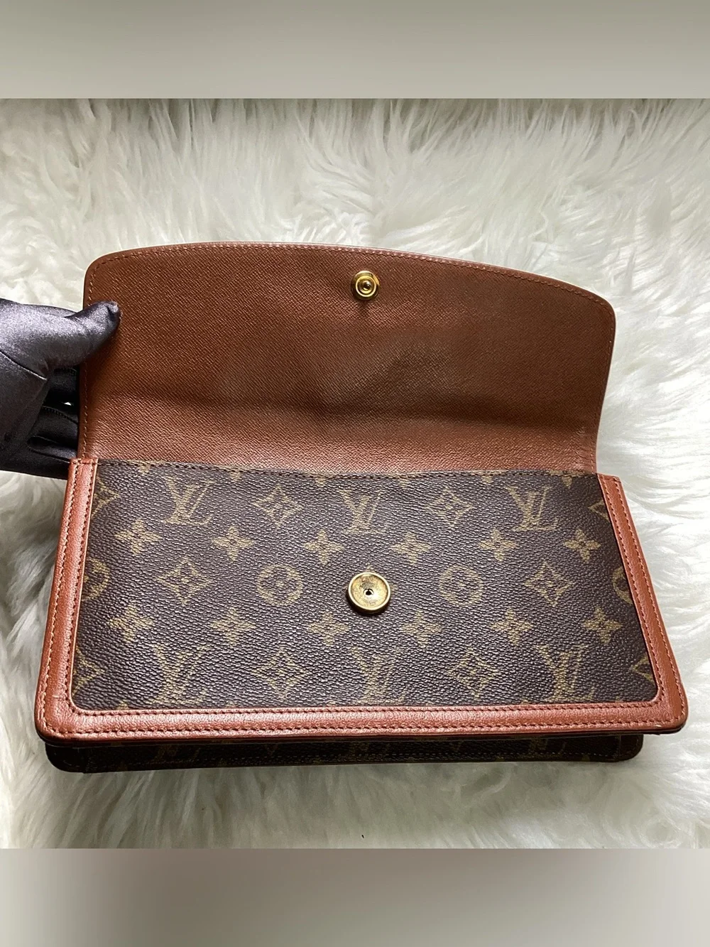 LOUIS VUITTON Vintage Monogram Canvas Pochette Dame 26 Clutch Bag